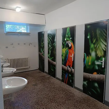 Na Borovej Sihoti - Spolocne Wc A Sprchy Kamp alanı
