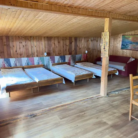 캠프장 Na Borovej Sihoti - Spolocne Wc A Sprchy Podturen